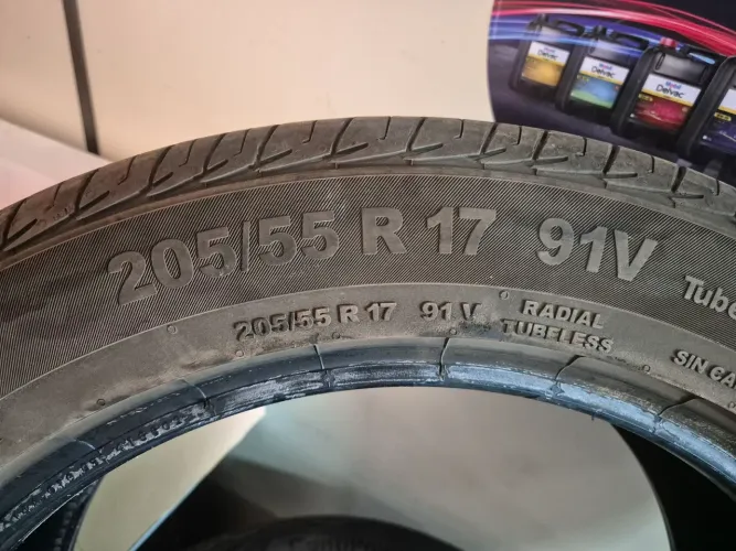 Pneu continental. 205/55/17 91v