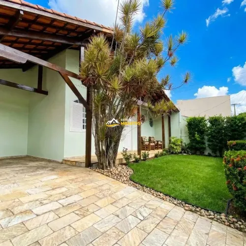 Casa de 5 Quartos e 3 Suítes à Venda no Alípio de Melo BH REF: 22585