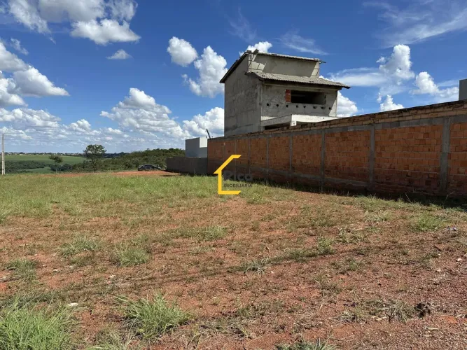 Villa Suíça - Lote de 300m² à venda no condomínio Res.Villa Suíça.