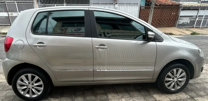 Volkswagen Fox 1.6 MI Total Flex 8V 5P 2012