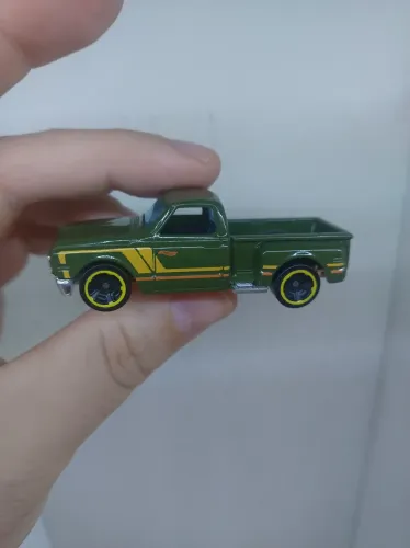 Hotwheels 69 Chevy Pickup Verde Amarelo Loose Novo 1:64 Hot Wheels