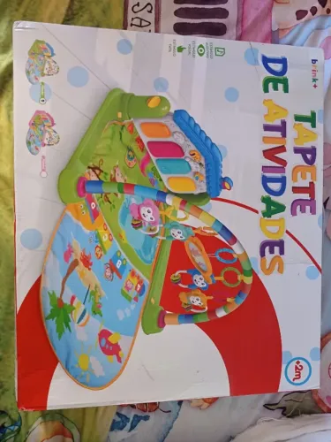 Quadriciculo, troninho e tapete interativos. 