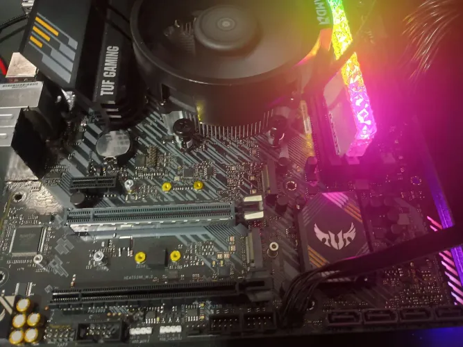 ASUS B550M-PLUS PRA QUEM QUISER CONSERTA