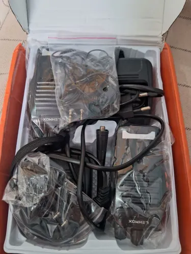 Radio comunicador na caixa zerado
