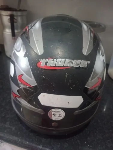Capacete