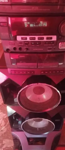 Vendo som da Aiwa com três caixas