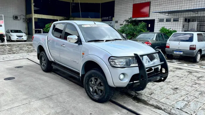 Mitsubishi L200 Triton HPE 3.2 CD TB Int.diesel AUT 2009