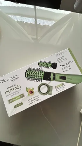Escova Rotativa e secadora Nutrah Polishop nova