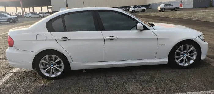 BMW 320I A 2011