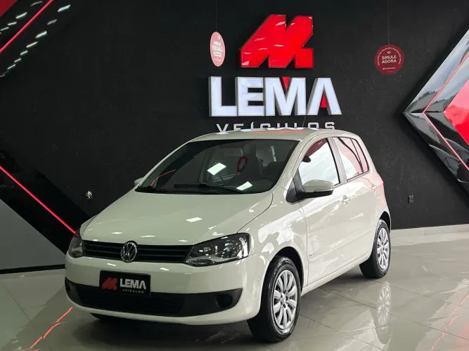 Volkswagen Fox 1.0 MI Total Flex 8V 5P 2014