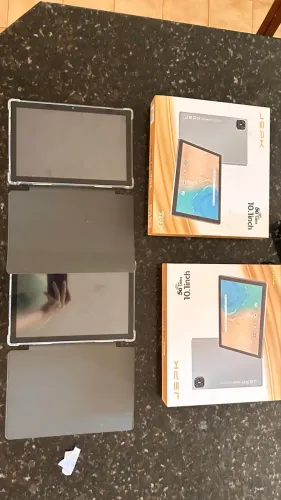 Vendo dois iPads novos