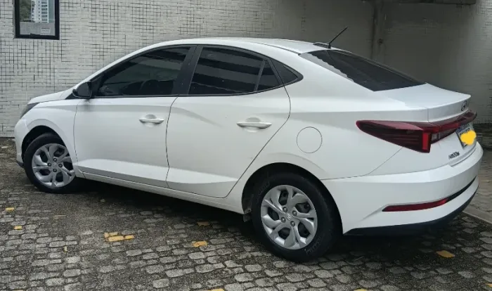 Hyundai HB20S Comfort 1.0 Flex 12V Mec. 2023