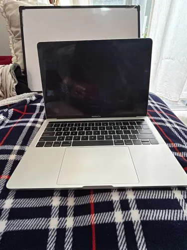 VENDO MAC BOOK PRO 2019 OU TROCO POR PC EQUIVALENTE