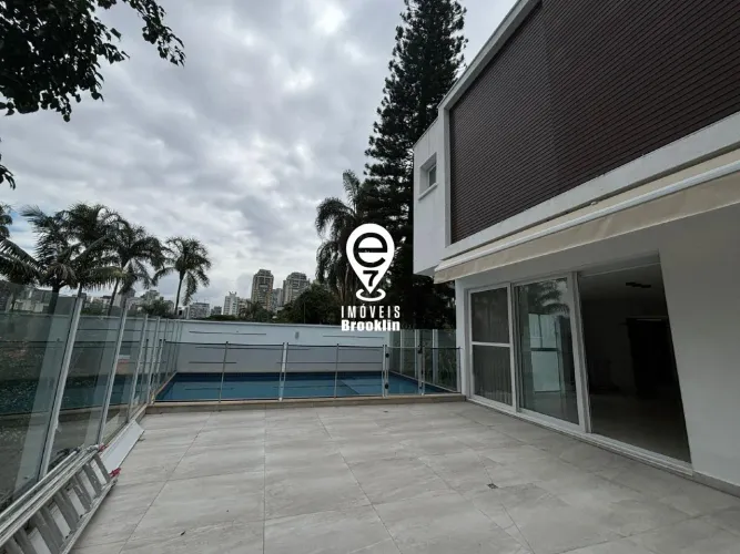 Casa de condomínio á venda no Brooklin, 4 suítes, 4 vagas, 430 m².