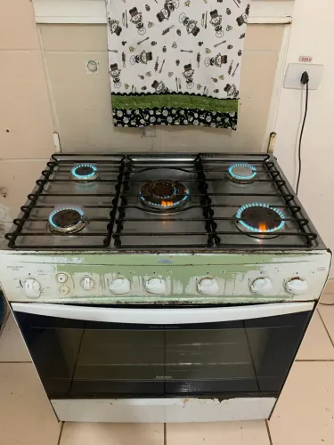 Fogão 5 bocas com Grill