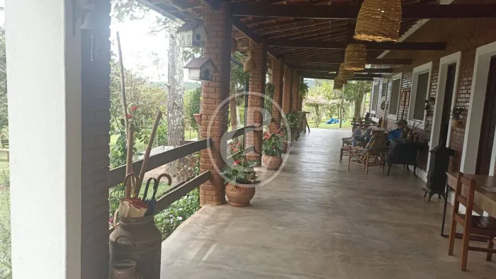 Chácara acesso privilegiado: Viva no Campo com Conforto e Aceita