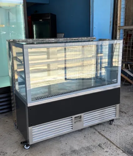 Vitrine Refrigerada ( Gelada ) Linha Prime Inox ! Marca Lusitana ! TAM 1.20cm