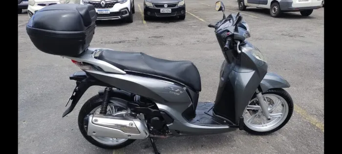Moto Honda SH300I 16/16