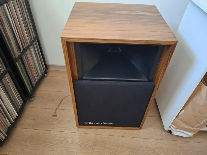 Par de Caixas Cerwin-Vega V 15B ótimo estado tipo JBL Klipsch