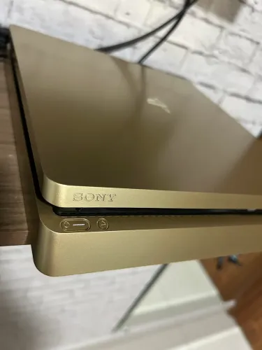 PlayStation 4 edição gold