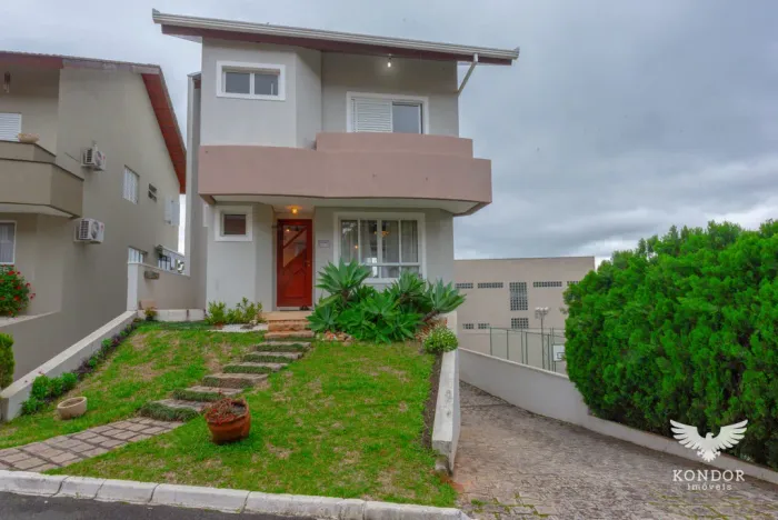 Casa em condomínio em SANTA FELICIDADE com 320.00 m²