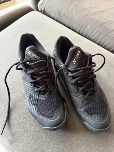 Tênis Yonex Power Cushion Sonicage - Tamanho 40 - Praticamente novo