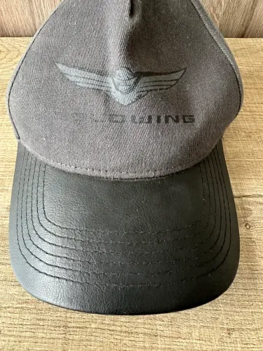 Bone Moto Gold Wing Trucker Aba Curva original produto oficial honda impecável 