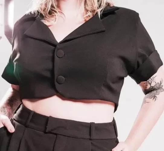 Cropped preto alfaiataria novo G