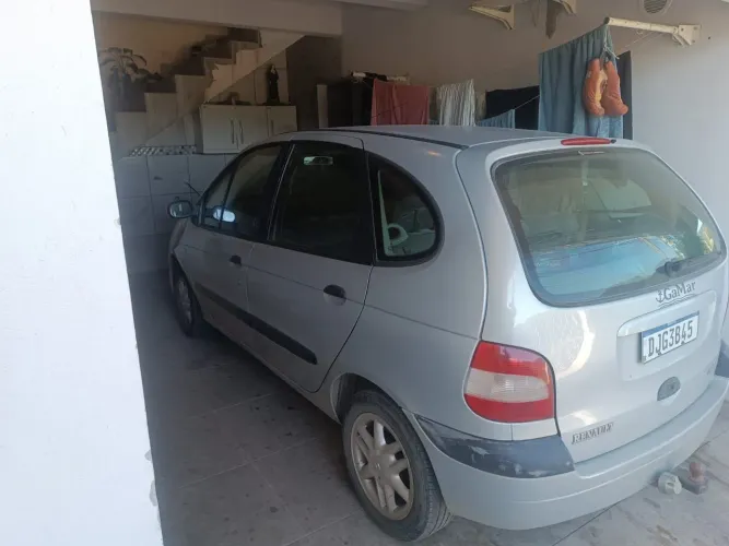 Renault Scenic Rxe/ Privilège 2.0 16V 5P Aut. 2003
