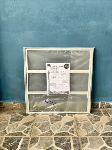 Janela banheiro 60×60 a partir de $100,00