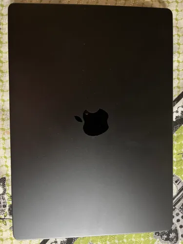 MacBook Pro 14 M3 Pro - 18GB RAM / 512GB SSD