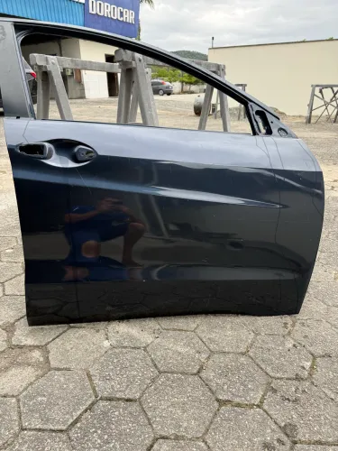 Porta dianteira direita Honda HR-V 