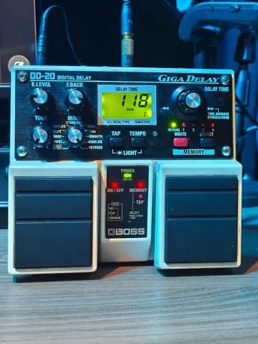 Delay Boss DD20 - Clássico 