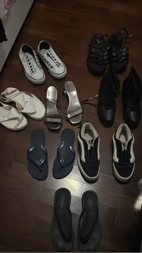 Roupas e sapatos