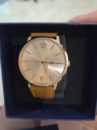 Vendo relógio Tommy Hilfiger Feminino