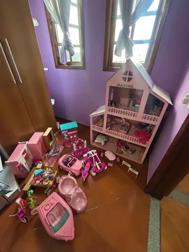 Casinha Barbie de MDF Gigante 1,20 m + Móveis + Carro + Acessórios