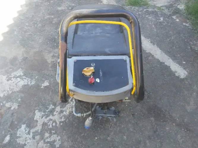 Sucata de Lavadora e Secadora de Piso Karcher BD 530 Elétrica 220 V