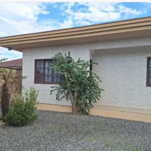 Casa no Paranaguamirim 