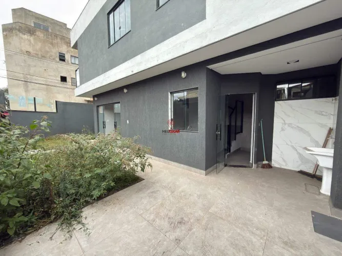 Casa Duplex de 03 quartos a venda no São Pedro, Ibirité