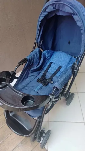 Carrinho de bebê Cosco Reverse 3.0