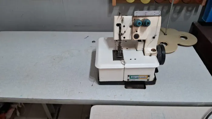 Máquina de costura Galoneira BC. Bracob 2500 semi industrial