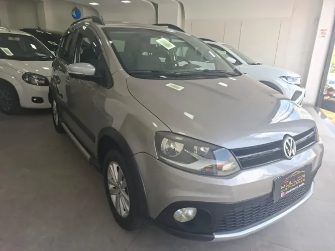 Volkswagen Crossfox 1.6 MI Total Flex 8V 5P 2014