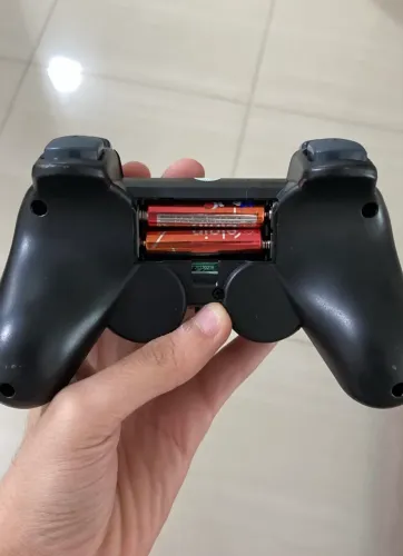 VENDO DOIS CONTROLES DE PLAY2 VIA ENTRADA UNIVERSAL