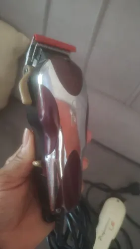Máquina de cortar cabelo da UOL profissional