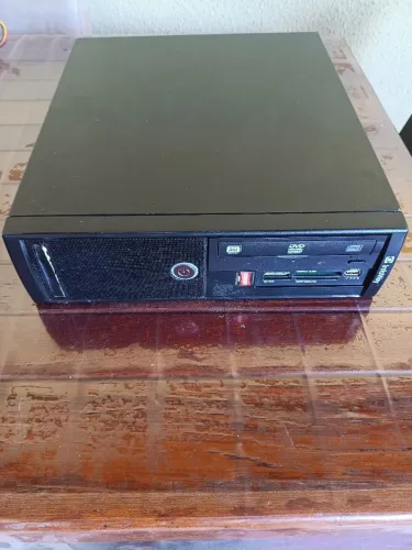 Gabinete Itautec com fonte 300w e dvdrw