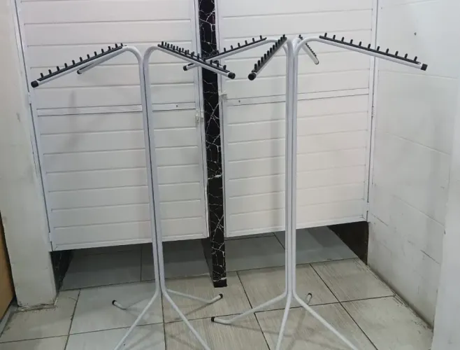 Expositor de roupa