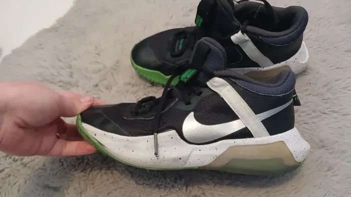 Tenis nike tamanho 35