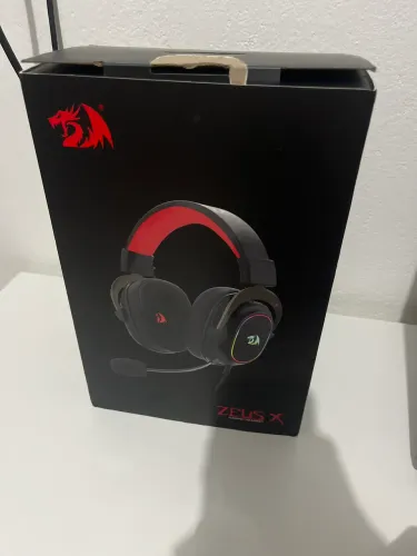 Redragon H510-RGB Zeus X Gaming Headphone Microfone com cancelamento de ruído 7.1 USB