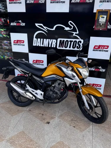 Titan 160 vendo troco aceito cartão financiamento