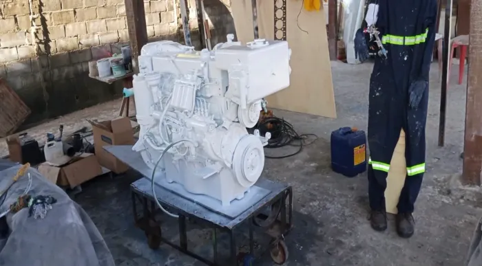 Motor Mercedes Benz OM 352, marítimo turbo intercolado 250cv